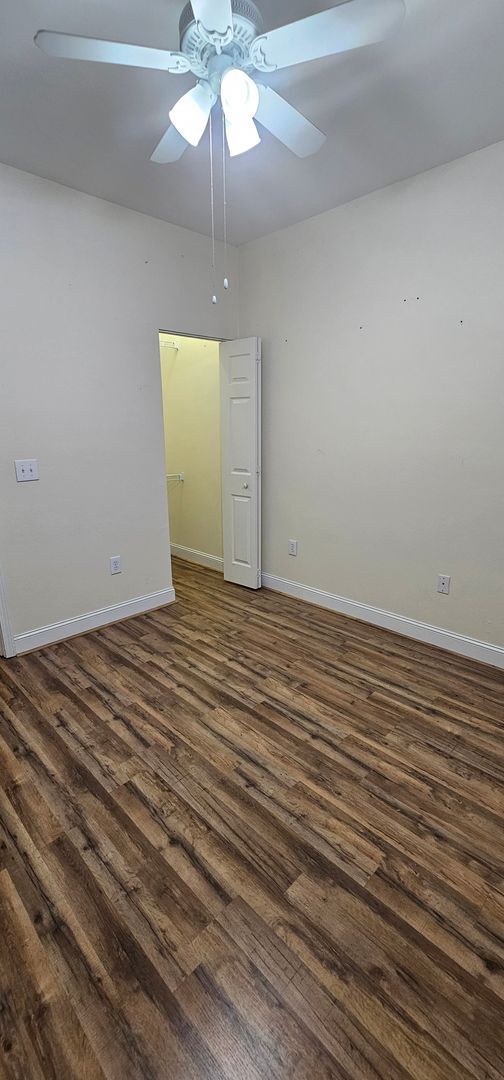 Building Photo - River Oaks Community