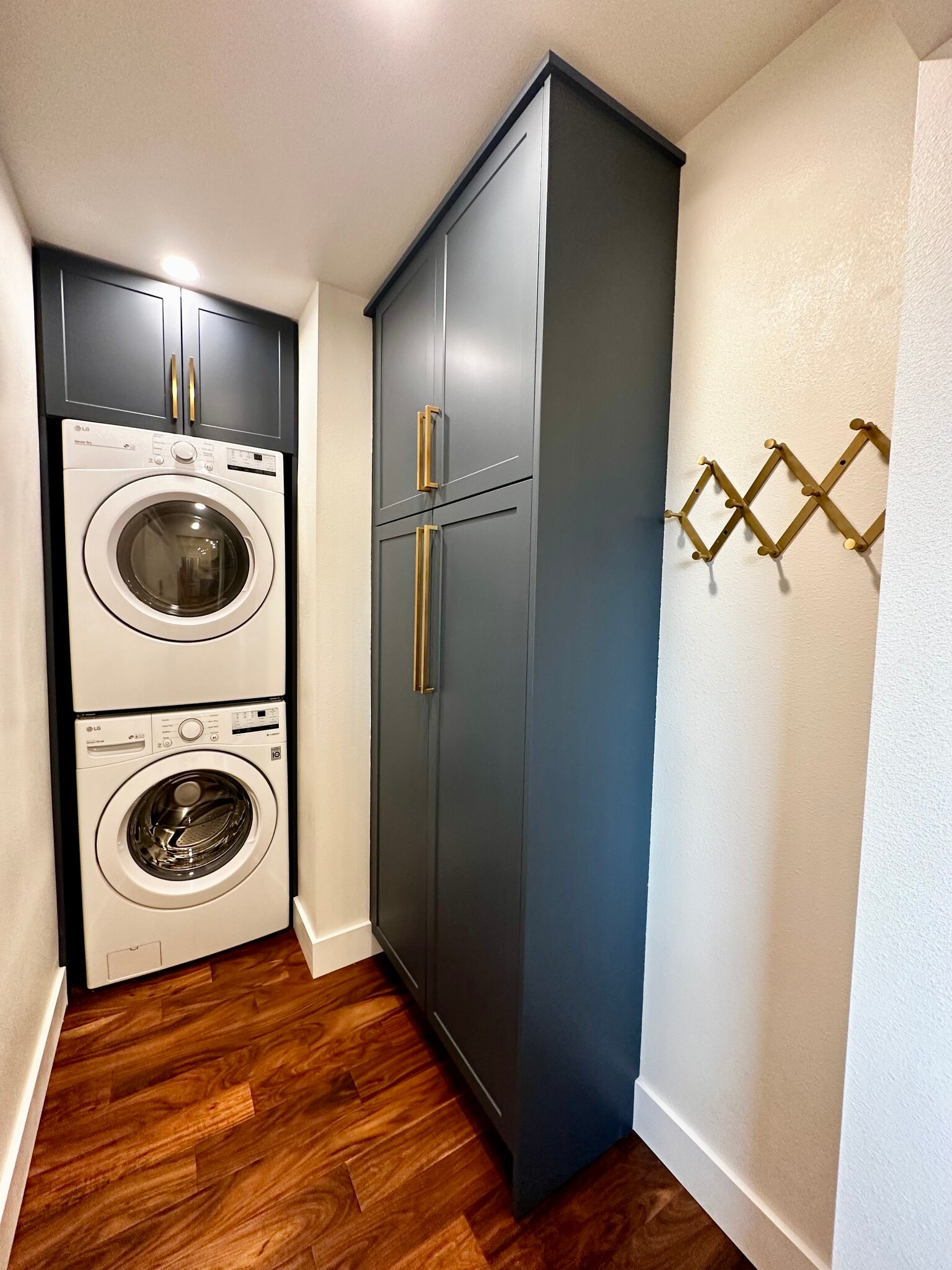 In-unit W/D with pantry - 723 N 80th St