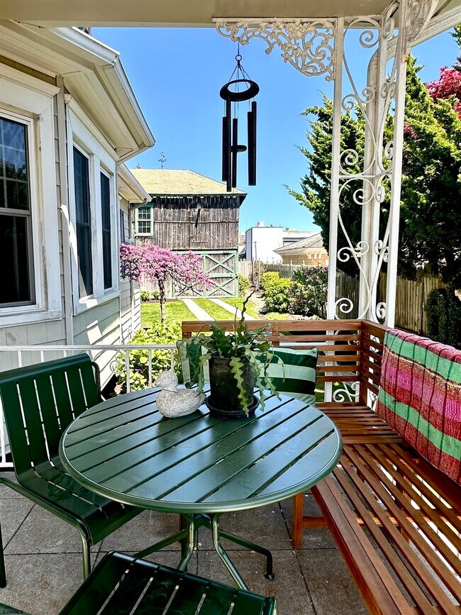 Building Photo - 17 S Derby Ave