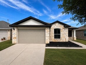 Building Photo - 202 Mossberg Ln