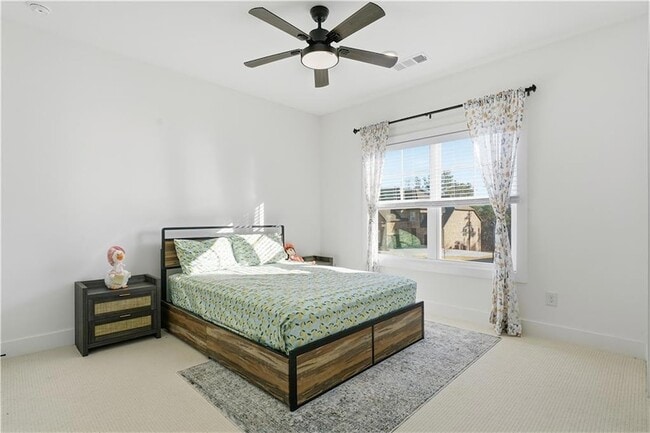 Building Photo - 415 Oakleigh Ave