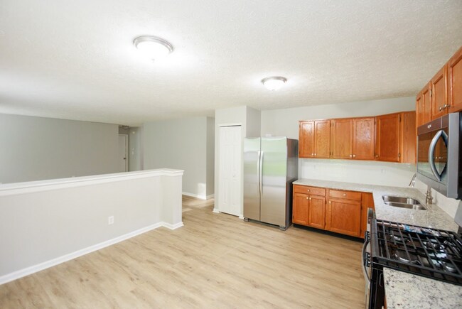 Building Photo - Updated Three Bedroom Single Family Home i...