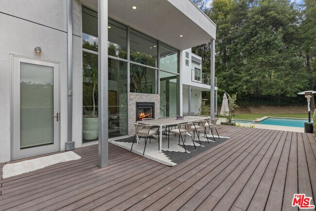 Building Photo - 16424 Marbro Dr