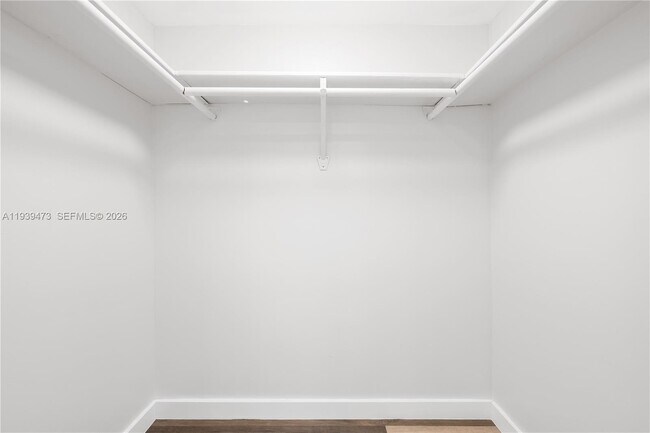 Building Photo - 16710 NE 9th Ave