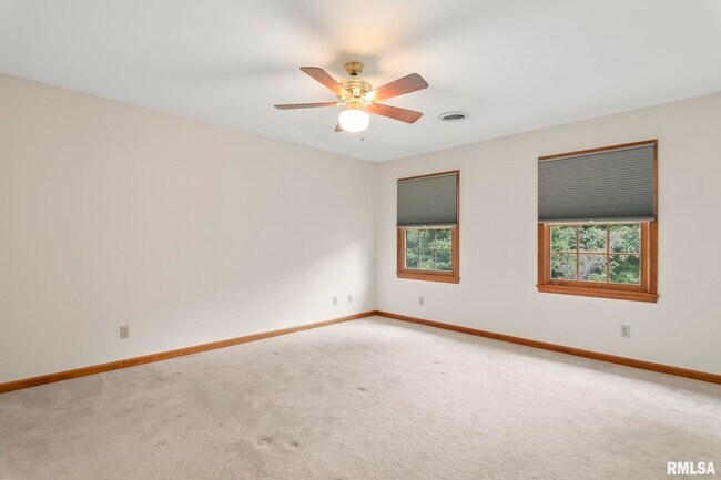 Building Photo - 1616 Hunter Ridge Dr