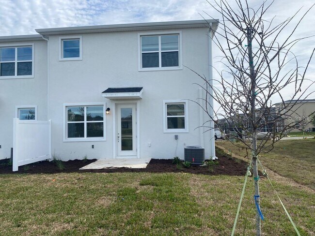 Building Photo - 510 Bogey Dr