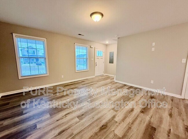 Building Photo - 2012 Dolly Dr