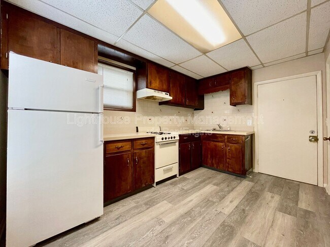 Building Photo - 3580 Marine St SW