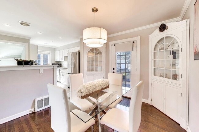 Building Photo - 4138 N Olcott Ave