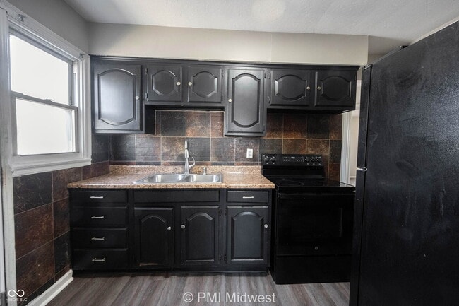 Building Photo - 1937 King Ave