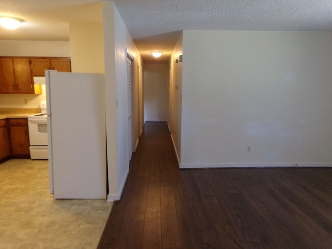 Building Photo - Havelock Home in College Park Subdivision