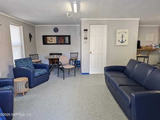 Building Photo - 231 5th Way