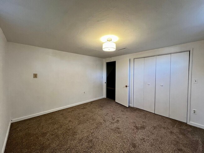 Building Photo - Non-Refundable & Security Deposit Total: $...