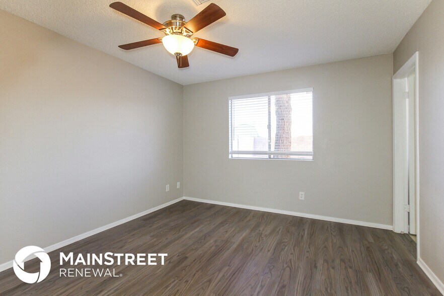 Building Photo - 9007 W Cinnabar Ave