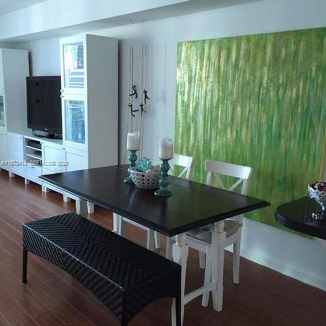 Building Photo - 31 SE 5th St