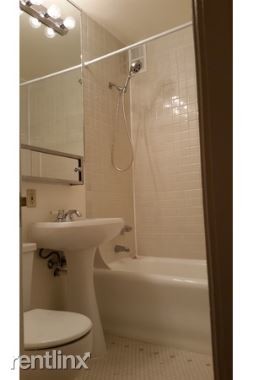 Building Photo - 2317 10th Ave E