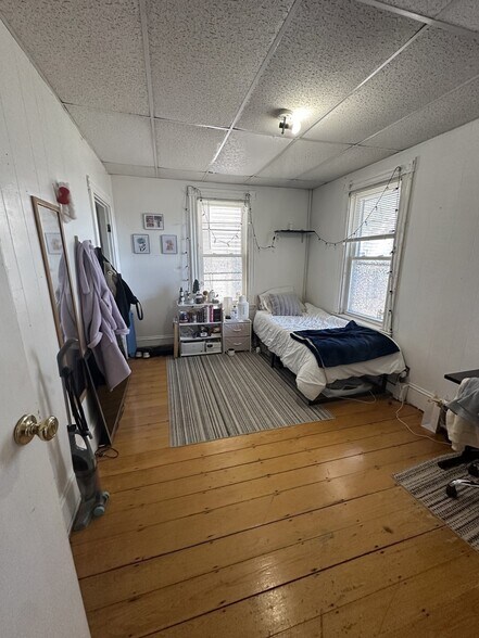 Building Photo - 50 Fisher Ave