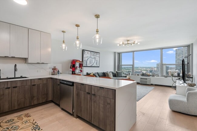 Building Photo - 3600 N Lake Shore Dr