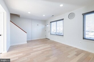 Building Photo - 1615 Fendall Ct