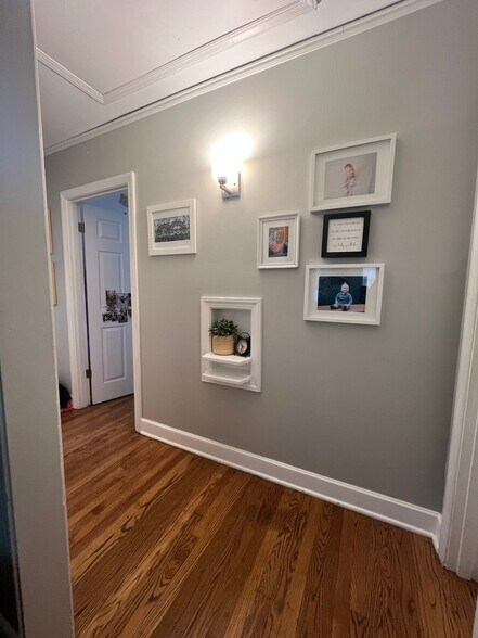 Building Photo - 3749 Philwood Ave