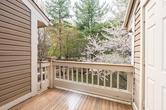 Building Photo - 5921 Barbados Pl