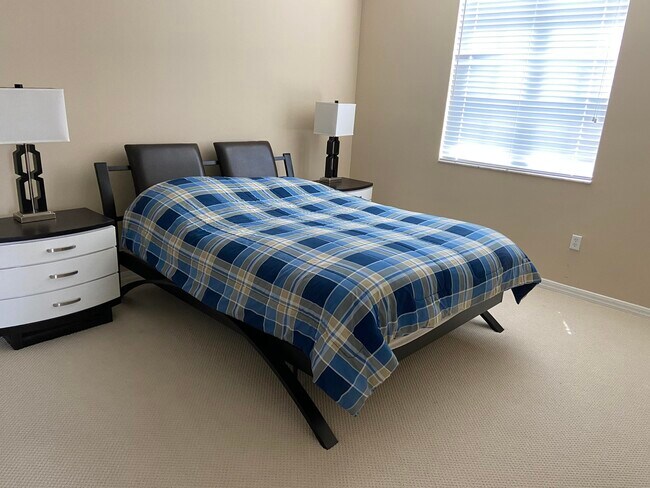 Building Photo - 616 Clearwater Park Rd