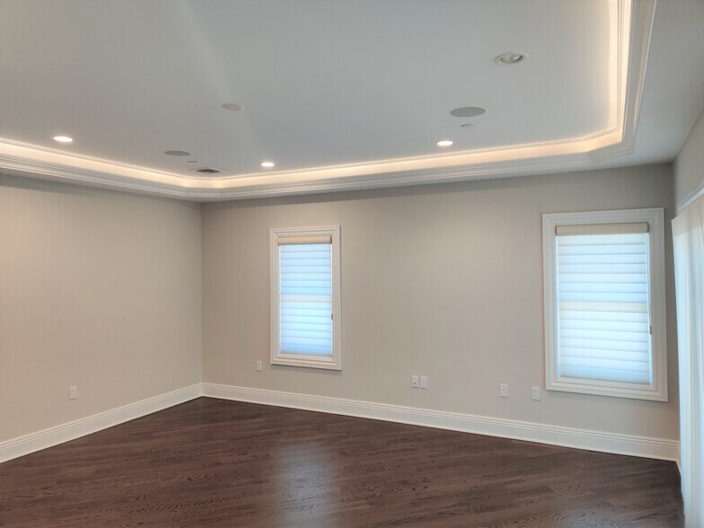Building Photo - 12 Marquis Ct
