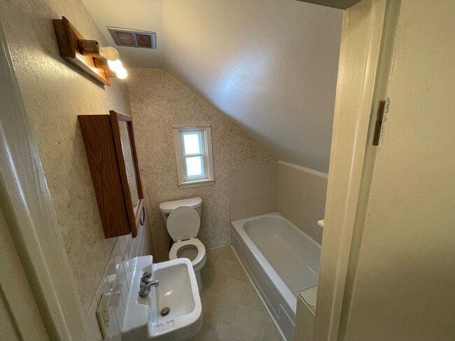 Building Photo - Unique Rental Home