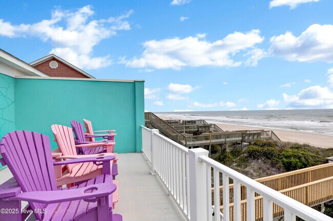 Building Photo - 3974 Island Dr