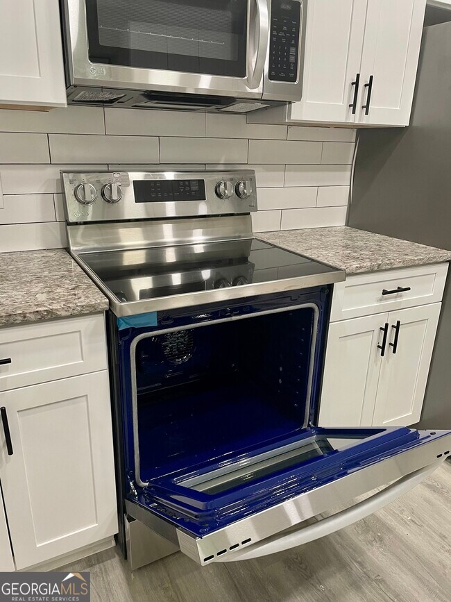 Building Photo - 5019 Peach Mountain Cir