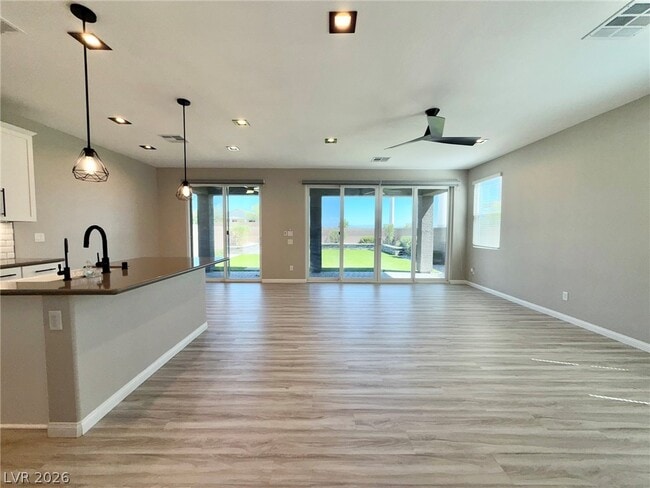 Building Photo - 4442 Frias Fls Ave
