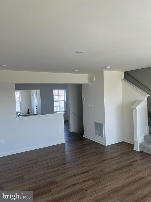 Building Photo - 167 Clifton Mnr