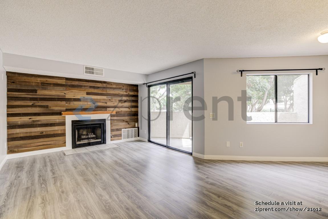 Building Photo - Unit 10