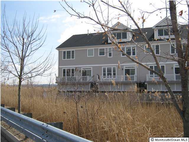 Building Photo - 606 Park Ave