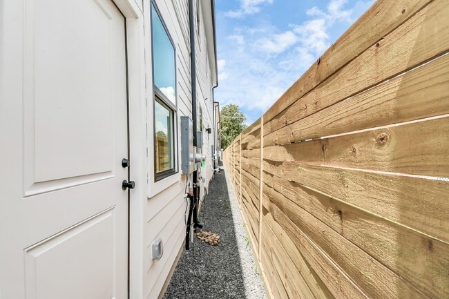 Building Photo - 4610 Indie Hts Ln