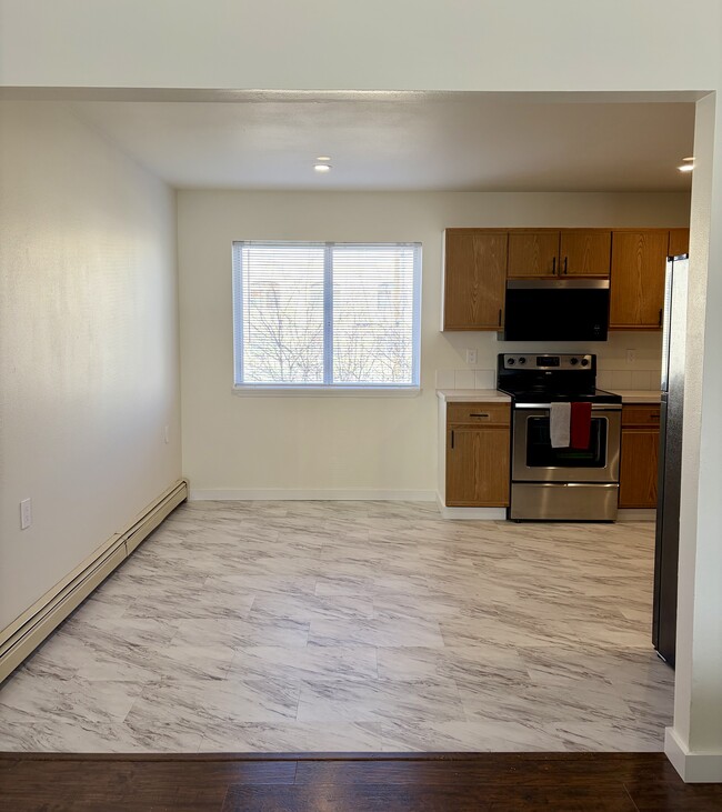 Building Photo - Helena - Quadplex