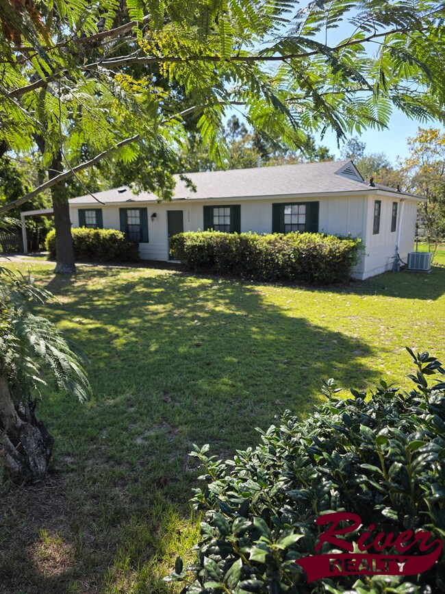 Building Photo - 3-Bed, 2-Bath Home in South Augusta - Larg...