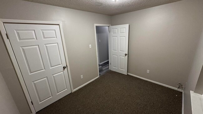 Building Photo - 4264 Double Tree St
