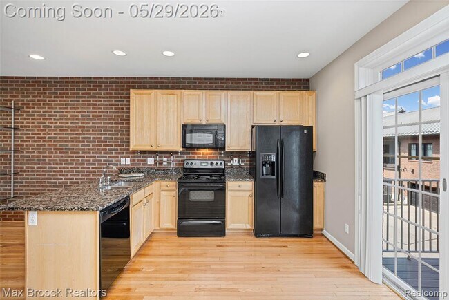 Building Photo - 420 Lewis Ct