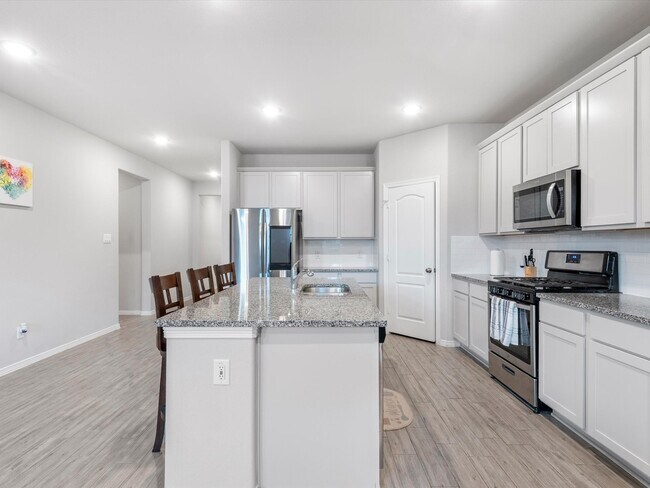 Building Photo - 10811 Violet Bloom Dr