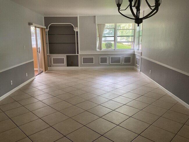 Building Photo - 3363 Spanish Moss Terrace
