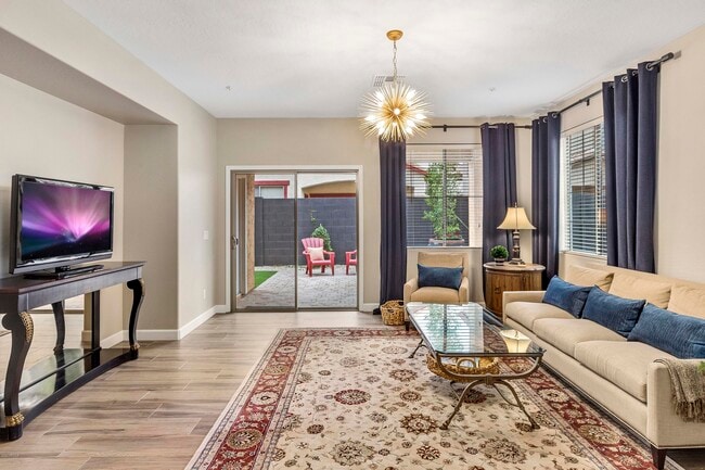 Building Photo - 3854 E Flower St