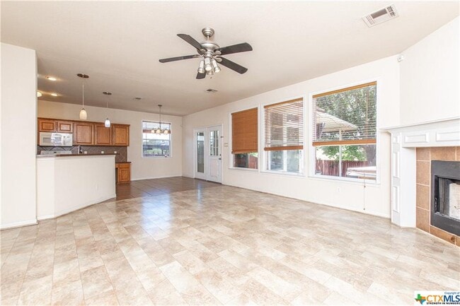 Building Photo - 2122 Modoc Dr