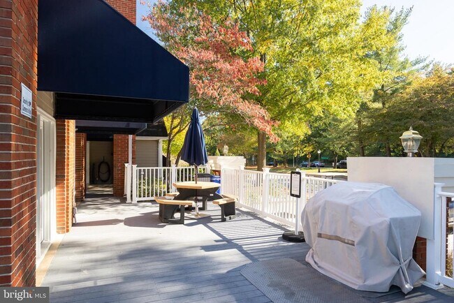 Building Photo - 5804 Inman Park Cir
