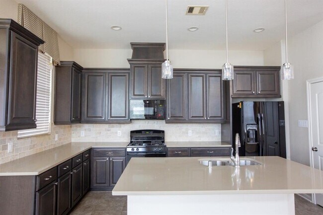 Building Photo - 5554 Sallow Bay Ln