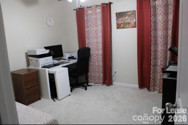 Building Photo - 6125 Kilchurn Dr