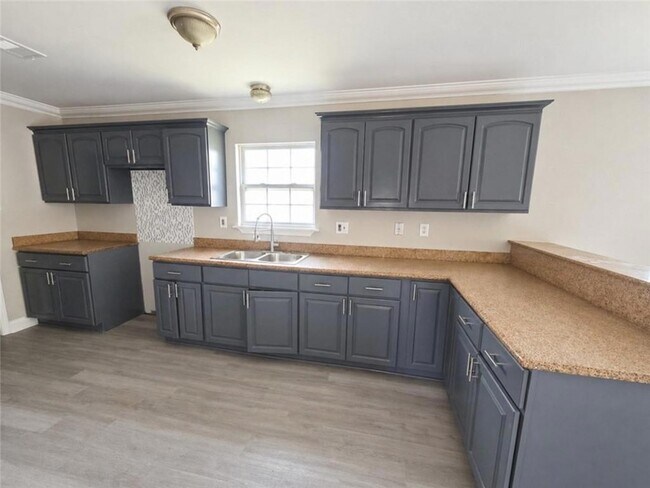 Building Photo - 6038 N Rampart St