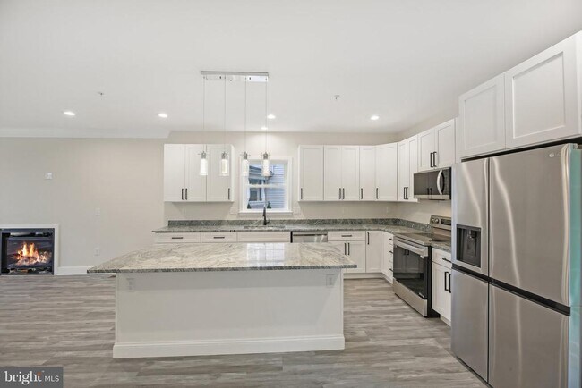 Building Photo - 43 Bennett Ave