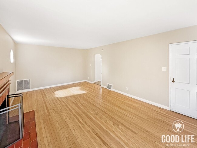 Building Photo - Price Reduced! 3-Bedroom Anaheim Home Featuring Private Backyard & 2 Car Garage