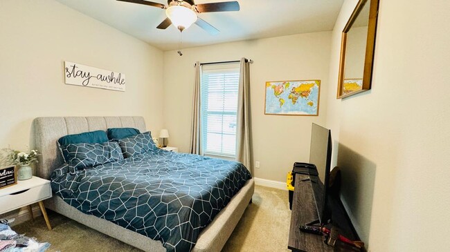 Building Photo - 6947 Osprey Dr